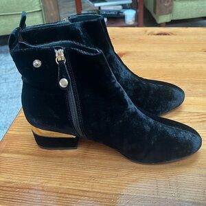 Vero Cuoio black isa tapia Velvet  Heeled Booties Womens Size 39.5